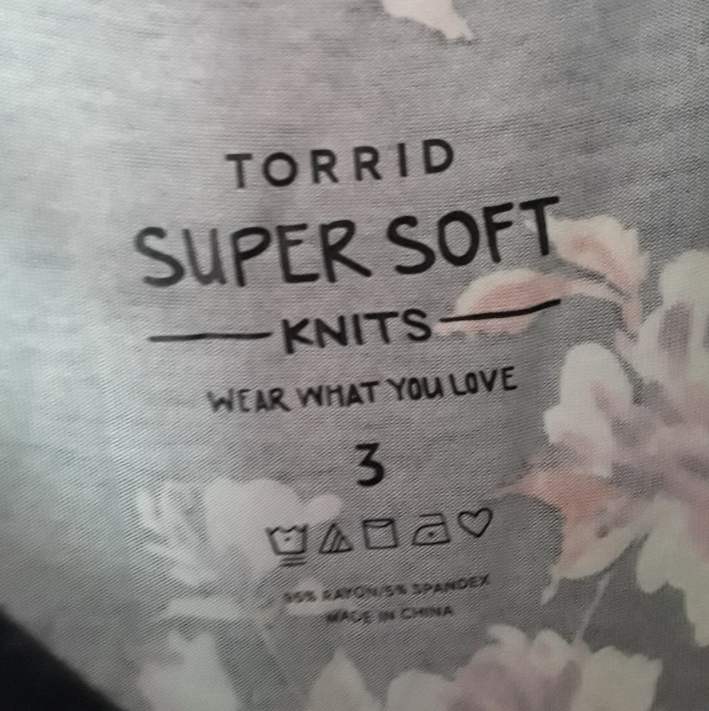 Torrid top - Picture 3 of 4